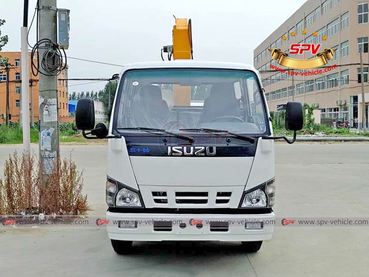 2,000 Litres Water Tanker Truck with Crane - F